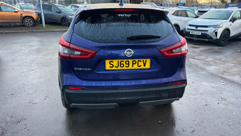 Nissan Qashqai 1.3 DiG-T 160 N-Connecta 5dr Petrol Hatchback